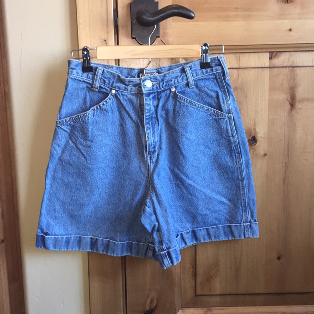High-waisted 1980s Shorts
